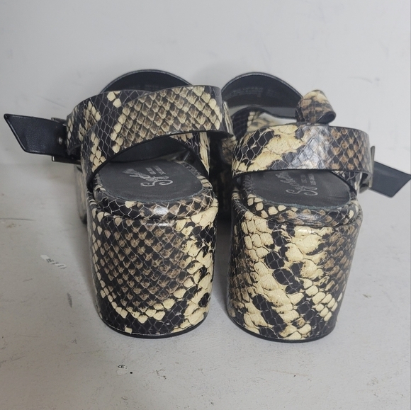 Seychelles Calming Influence SZ 6 - Picture 5 of 8